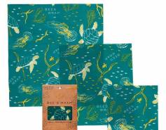 beeswax food wraps with green sea turtle design